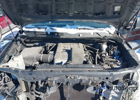 2010 Toyota Tundra Grade 5.7L V8 z USA, uszkodzony, nr VIN 5TFCY5F12AX010492